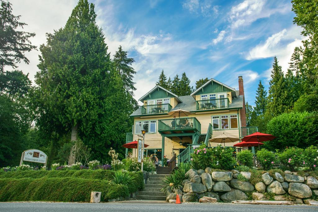 Bonniebrook Lodge Gibsons Exterior photo