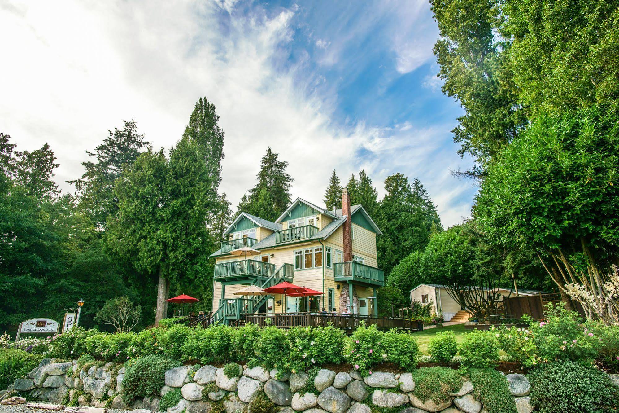 Bonniebrook Lodge Gibsons Exterior photo